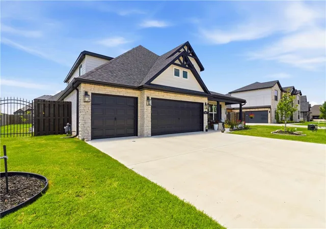 3rd image of 1171 Longbourn Dr, Centerton, AR 72719 | MLS# 1351950
