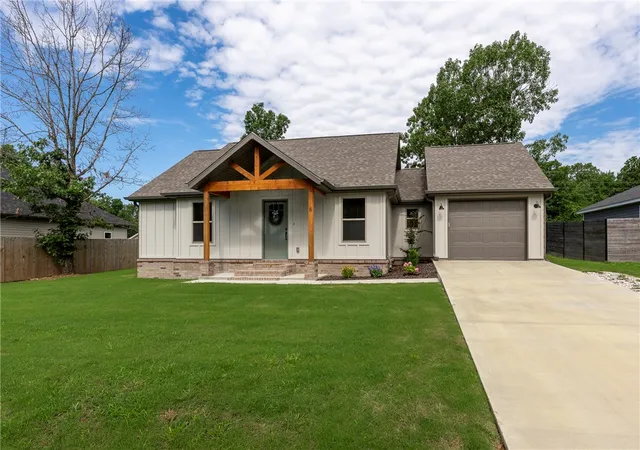 2nd image of 6 Bonhill Ln, Bella Vista, AR 72715 | MLS# 1352035