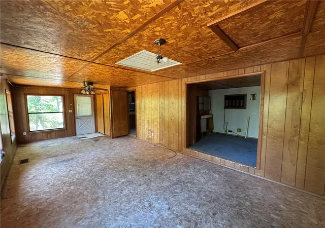 Photo 3 of Single family home for sale at 200 Mc 129, Oakland, AR 72661 | MLS# 1352664 | Listing updated on 2026-06-19