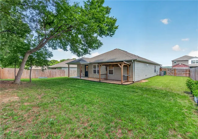 4th image of 2941 W Emil Dr, Fayetteville, AR 72704 | MLS# 1352365