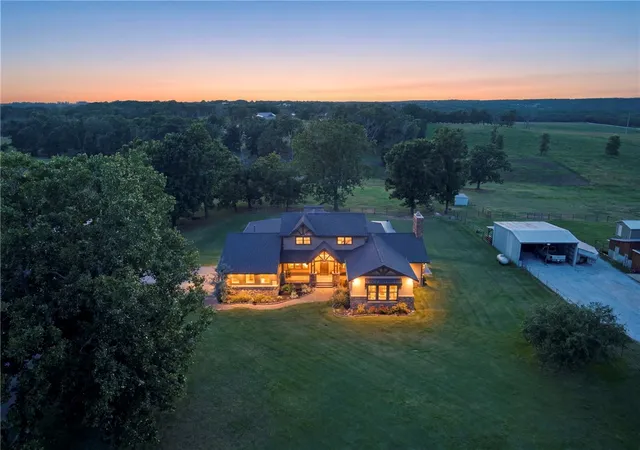 2nd image of 12265 S Pleasant Valley Rd, Gentry, AR 72734 | MLS# 1349834