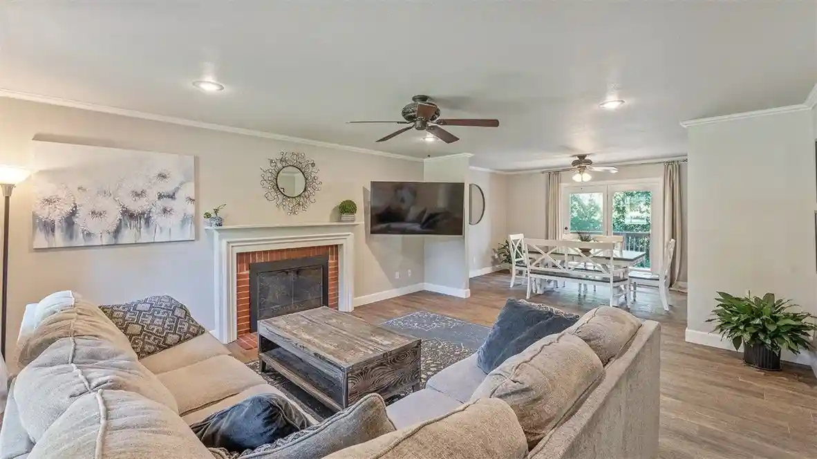 Single family home for sale at 25 Lonsdale Dr, Bella Vista, AR 72715 | MLS# 1352613