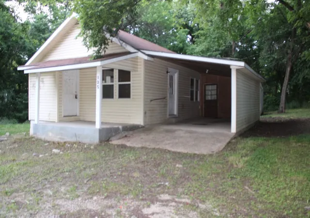 Homes for sale in Pyatt, AR | 125 W Bradford St, Pyatt, AR 72672 | MLS# 1352718
