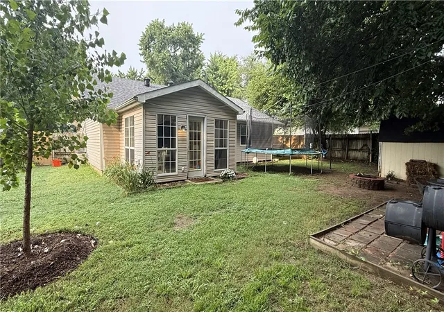 Homes for sale in Siloam Springs, AR | 1019 W School St, Siloam Springs, AR 72761 | MLS# 1352743