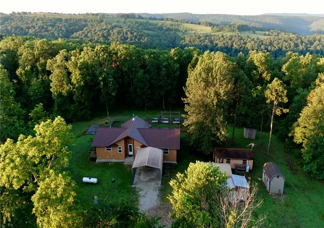 1st image of Hc 31 Box 120 F, Jasper, AR 72641 | MLS# 1352748