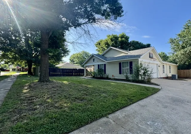 Photo 3 of Single family home for sale at 5651 Legacy St, Fayetteville, AR 72704 | MLS# 1352756 | Listing updated on 2026-06-20