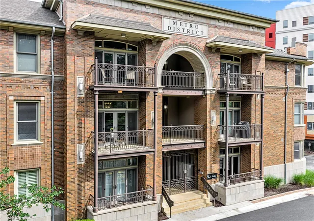 1st image of 600 W Meadow St #206, Fayetteville, AR 72701 | MLS# 1352769