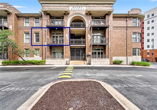 Photo 3 of Condo for sale at 600 W Meadow St #206, Fayetteville, AR 72701 | MLS# 1352769 | Listing updated on 2026-06-22