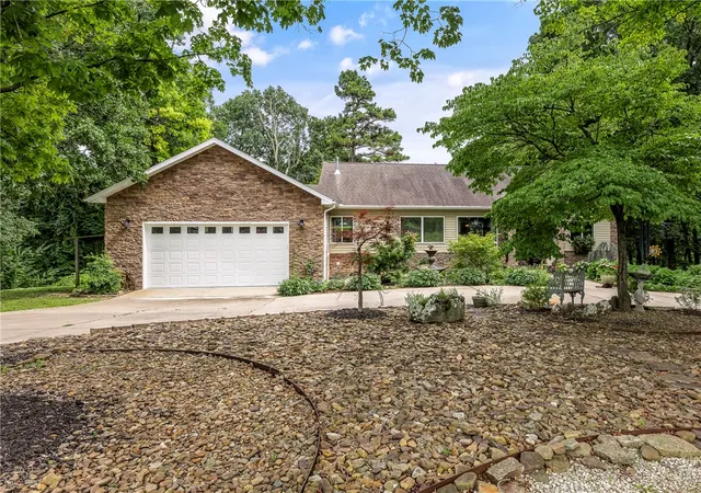 Photo 2 of Single family home for sale at 920 E Amis Rd, Rogers, AR 72756 | MLS# 1352734 | Listing updated on 2026-07-20