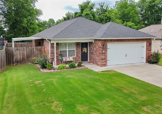 Homes for sale in Dardanelle, AR | 607 S 3rd St, Dardanelle, AR 72834 | MLS# 1352612