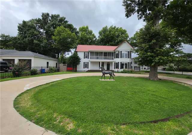 1st image of 1715 N Garland Ave, Fayetteville, AR 72703 | MLS# 1352755