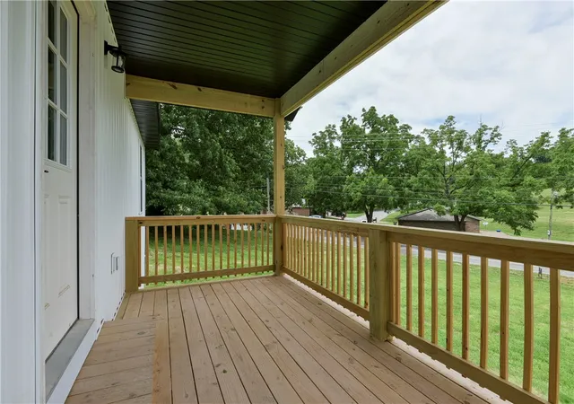 Homes for sale in Cassville, MO | 606 Old Exeter, Cassville, MO 65625 | MLS# 1352408