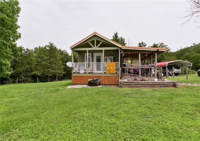 Homes for sale in Cassville, MO | 25086 State Hwy M, Cassville, MO 65625 | MLS# 1352821