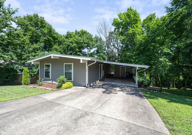 Photo 2 of Sale Pending at 14 Gamlingay Ln, Bella Vista, AR 72714 | MLS# 1351627 | Listing updated on 2026-06-26