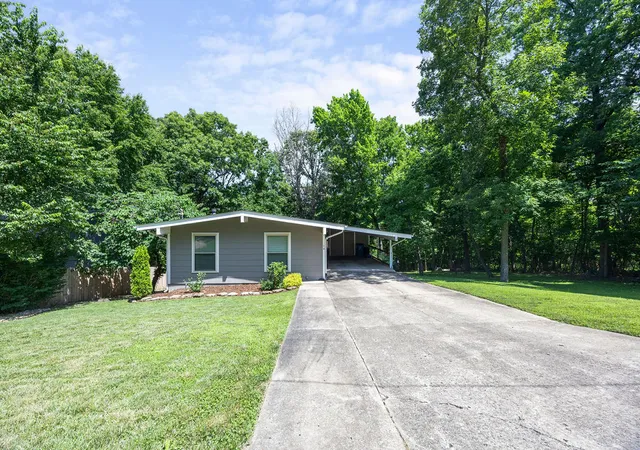 Photo 3 of Sale Pending at 14 Gamlingay Ln, Bella Vista, AR 72714 | MLS# 1351627 | Listing updated on 2026-06-26