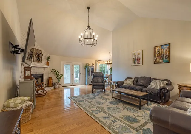 2nd image of 3246 Autumn Ct, Fayetteville, AR 72703 | MLS# 1352439