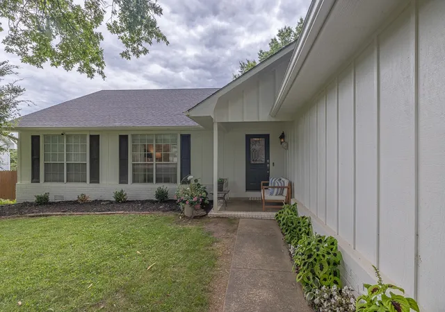 3rd image of 3246 Autumn Ct, Fayetteville, AR 72703 | MLS# 1352439