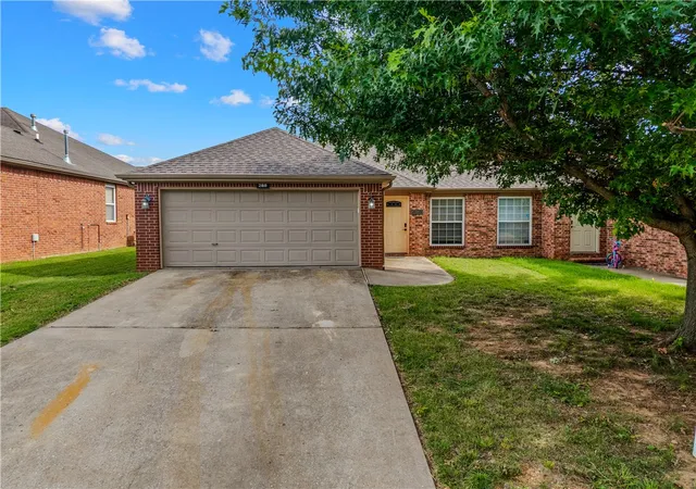 Homes for sale in Centerton, AR | 286 288 W Copper Oaks Dr, Centerton, AR 72719 | MLS# 1352842