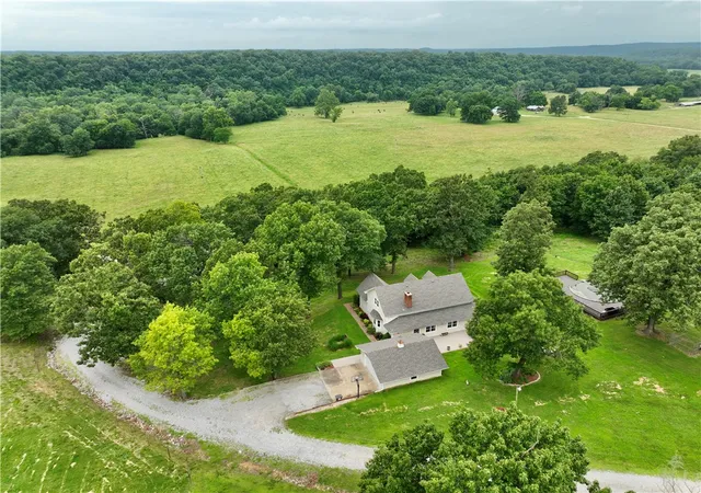 3rd image of 15196 Cincinnati Creek Rd, Summers, AR 72769 | MLS# 1352855