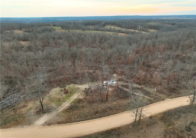 Homes for sale in Powell, MO | 3130 Songbird Rd, Powell, MO 65730 | MLS# 1352860