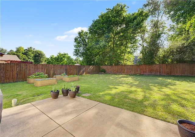 Photo 21 of Single family home for sale at 610 S Oak Hl St, Siloam Springs, AR 72761 | MLS# 1352900 | Listing updated on 2026-08-27