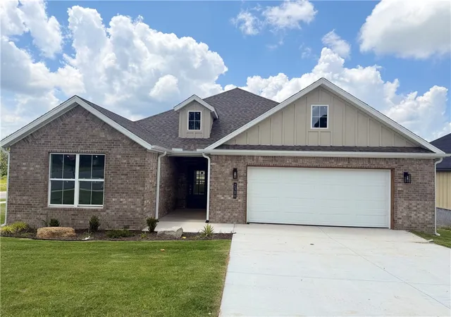 1st image of 2300 Cassidy Ct, Siloam Springs, AR 72761 | MLS# 1352767