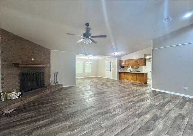 Photo 4 of Single family home for sale at 1312 Ridgewood Dr, Russellville, AR 72801 | MLS# 1352472 | Listing updated on 2026-06-25
