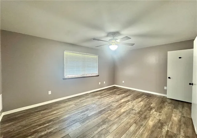 Photo 5 of Single family home for sale at 1312 Ridgewood Dr, Russellville, AR 72801 | MLS# 1352472 | Listing updated on 2026-06-25