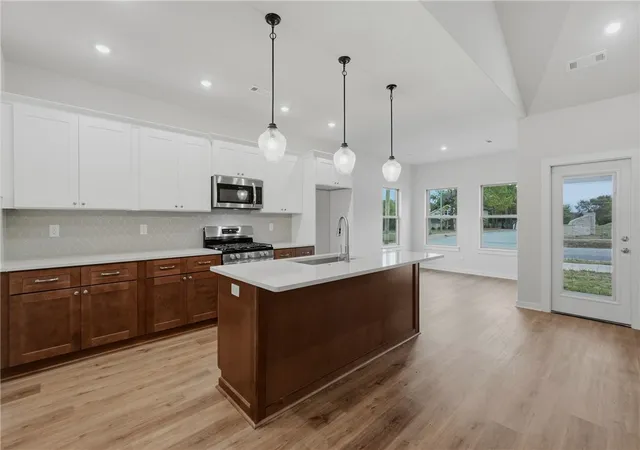 Photo 2 of Single family home for sale at 2303 Cassidy Ct, Siloam Springs, AR 72761 | MLS# 1352276 | Listing updated on 2026-10-10