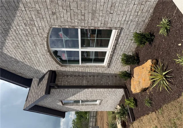 2nd image of 2305 Cassidy Ct, Siloam Springs, AR 72761 | MLS# 1352765