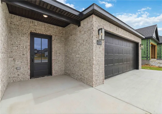 Homes for sale in Bentonville, AR | 6706 High Meadow Blvd, Bentonville, AR 72713 | MLS# 1352937