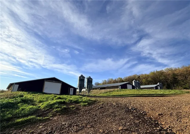 3rd image of 17756 Mccord (Wc 40) Rd, Elkins, AR 72727 | MLS# 1351949