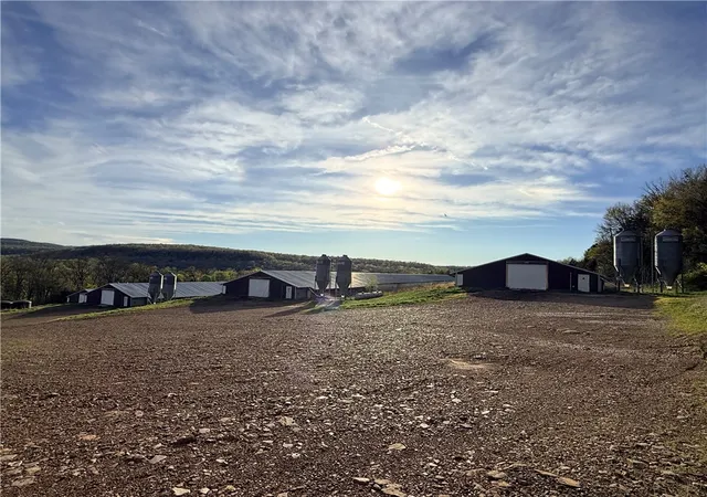 4th image of 17756 Mccord (Wc 40) Rd, Elkins, AR 72727 | MLS# 1351949