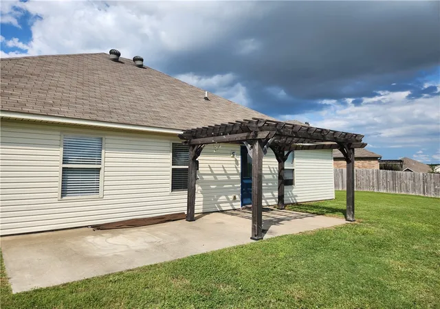 3rd image of 2607 Whispering Woods Ct, Lowell, AR 72745 | MLS# 1352938