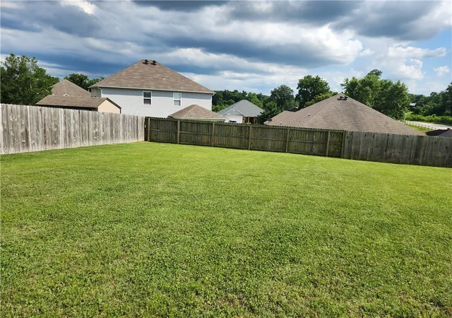 5th image of 2607 Whispering Woods Ct, Lowell, AR 72745 | MLS# 1352938