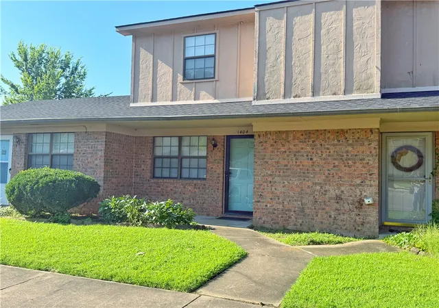 1st image of 1404 E O St, Russellville, AR 72801 | MLS# 1353031