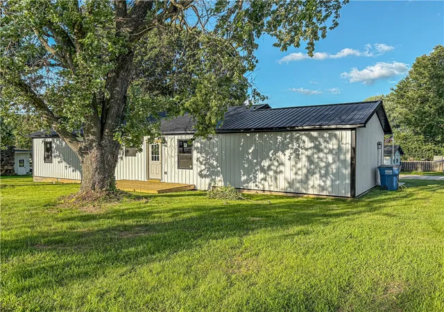 3rd image of 180 Creekview Rd, Harrison, AR 72601 | MLS# 1352923
