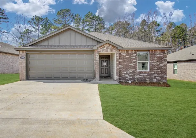 1st image of 603 Sw Benton Ave, Gentry, AR 72734 | MLS# 1353065