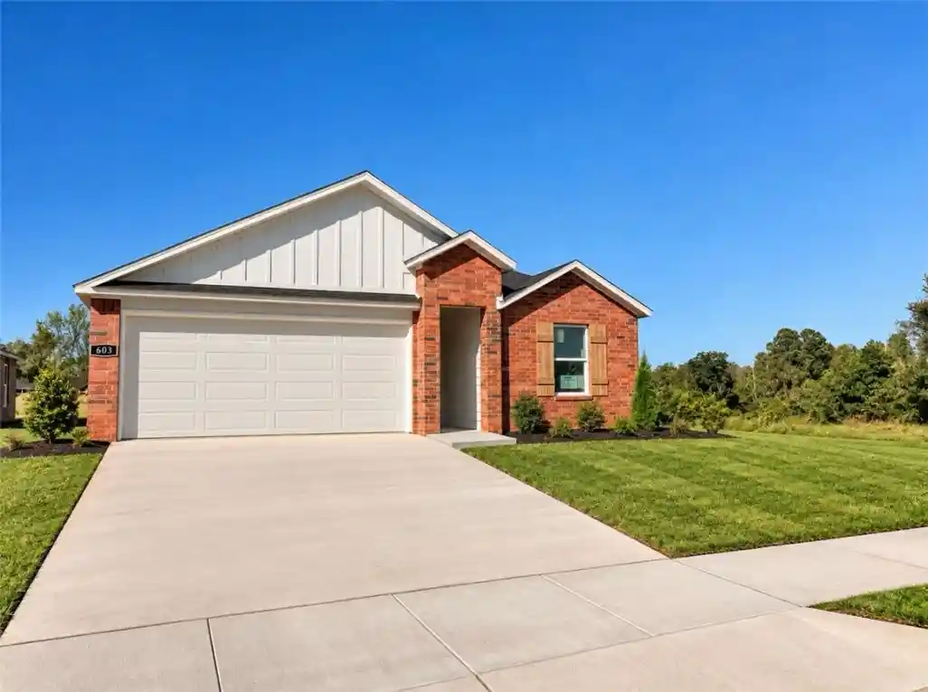 Photo 1 of Single family home for sale at 603 Sw Benton Ave, Gentry, AR 72734 | MLS# 1353065 | Listing updated on 2026-10-28