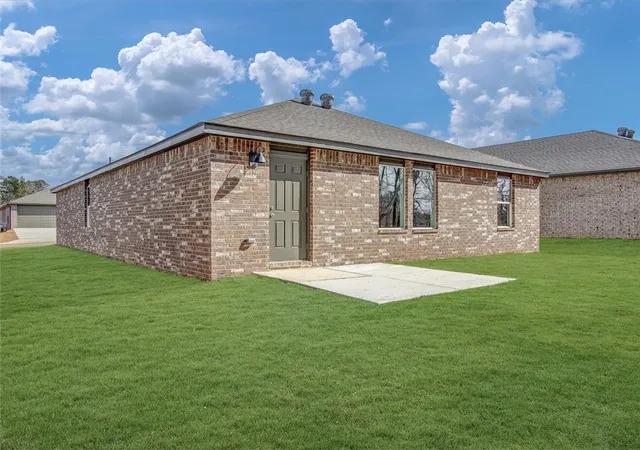 3rd image of 603 Sw Benton Ave, Gentry, AR 72734 | MLS# 1353065