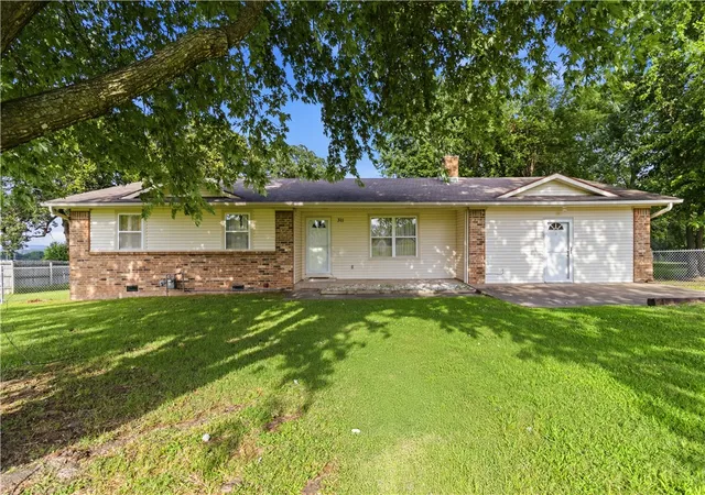 Photo 1 of Single family home for sale at 311 Wayne Villines Rd, Prairie Grove, AR 72753 | MLS# 1353042 | Listing updated on 2026-07-17