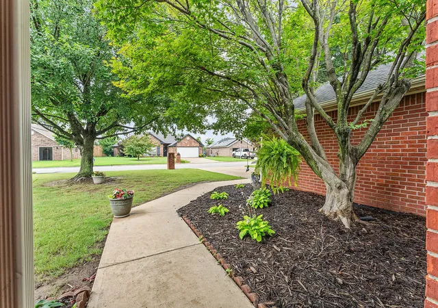 5th image of 323 Center Dr, Lowell, AR 72745 | MLS# 1352927