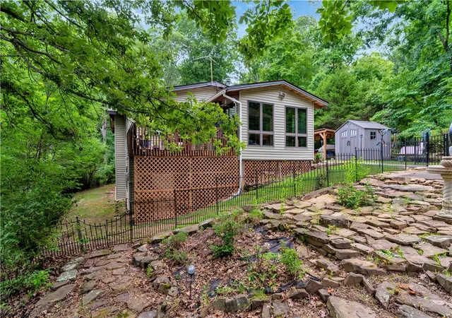 4th image of 1524 N Hunter Dr, Fayetteville, AR 72701 | MLS# 1352808