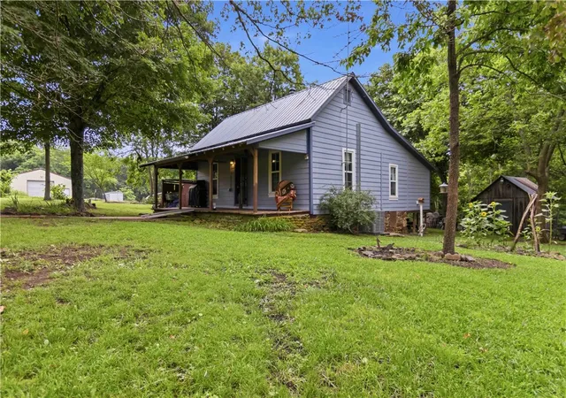 4th image of 10193 E Devils Den Rd, Winslow, AR 72959 | MLS# 1352595