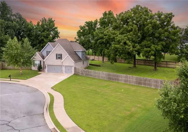 Homes for sale in Centerton, AR | 770 Hawthorn Wy, Centerton, AR 72719 | MLS# 1353054
