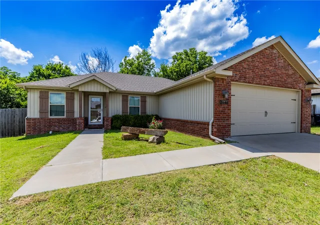 1st image of 1640 Seattle Slew St, Prairie Grove, AR 72753 | MLS# 1353105
