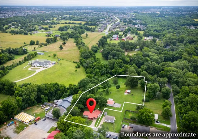 1st image of 156 N Maple, Cave Springs, AR 72718 | MLS# 1352978