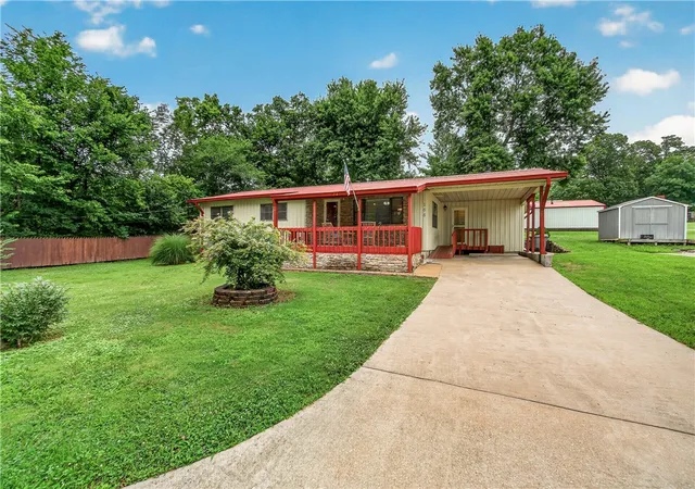 2nd image of 156 N Maple, Cave Springs, AR 72718 | MLS# 1352978