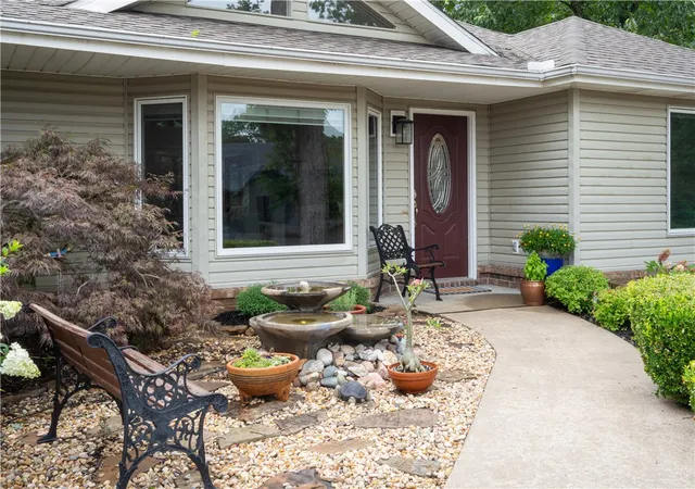 3rd image of 18 Cullen Hills Dr, Bella Vista, AR 72715 | MLS# 1353090