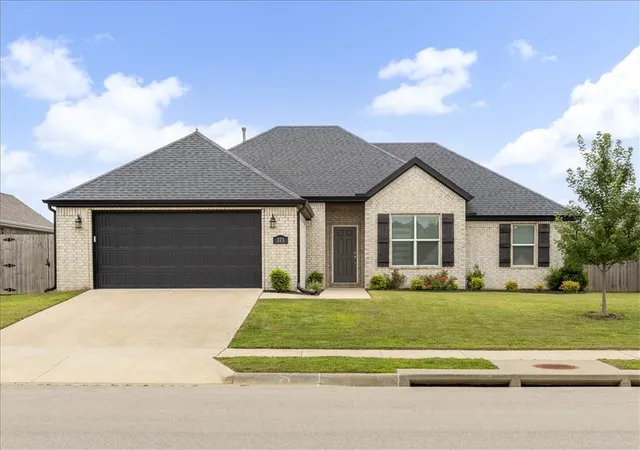 Photo 1 of Sale Pending at 373 W Taverner, Farmington, AR 72730 | MLS# 1352930 | Listing updated on 2026-07-14